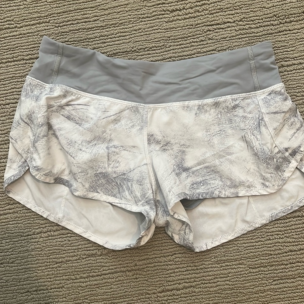 Lululemon speed shorts. Sz 4